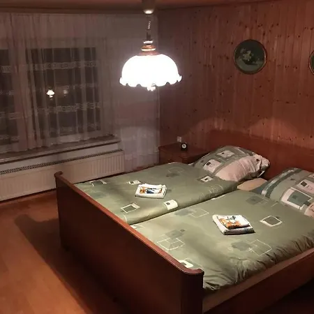 Ruhe Und Gelassenheit Finden In Einem Einzigartigen Jagdhaus Am Wald Apartman Sondershausen